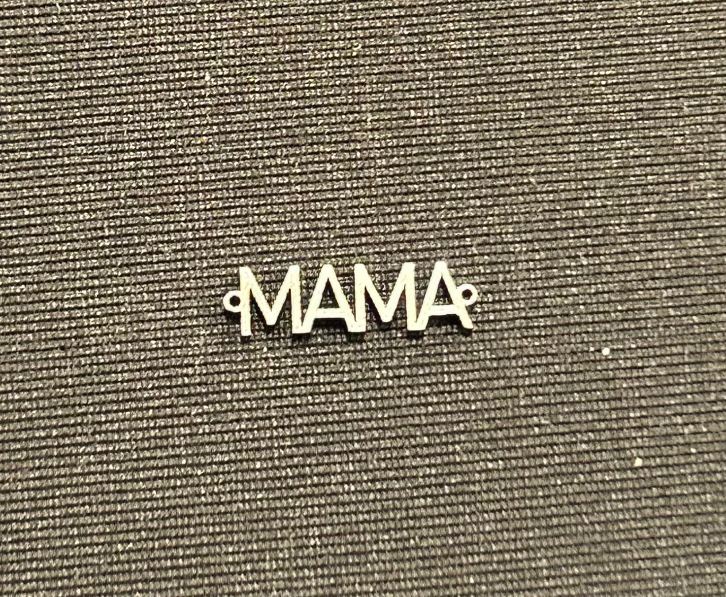 Mama charm